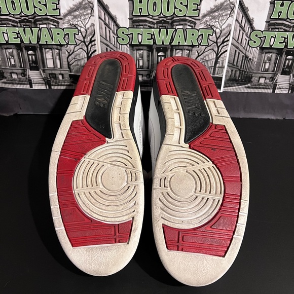 Air Jordan 2 Low - Picture 3 of 5